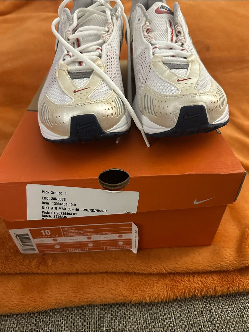 Nike Air Max 360 III men’s size 10 a white, red, and navy blue "USA"